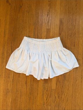 lululemon athletica White Athletic Skirt-Style Shorts 👀 size 6